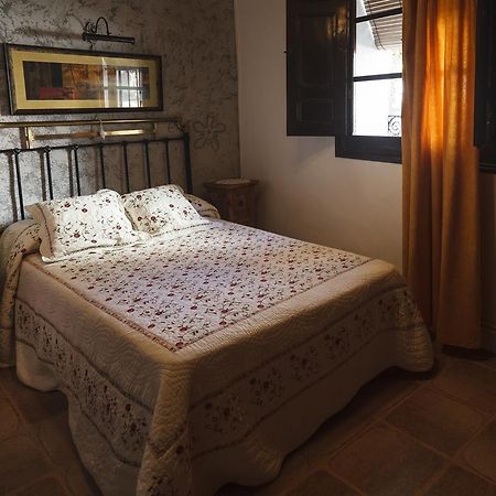La Casa Del Tio Venancio Pensionat Caracenilla Rum bild