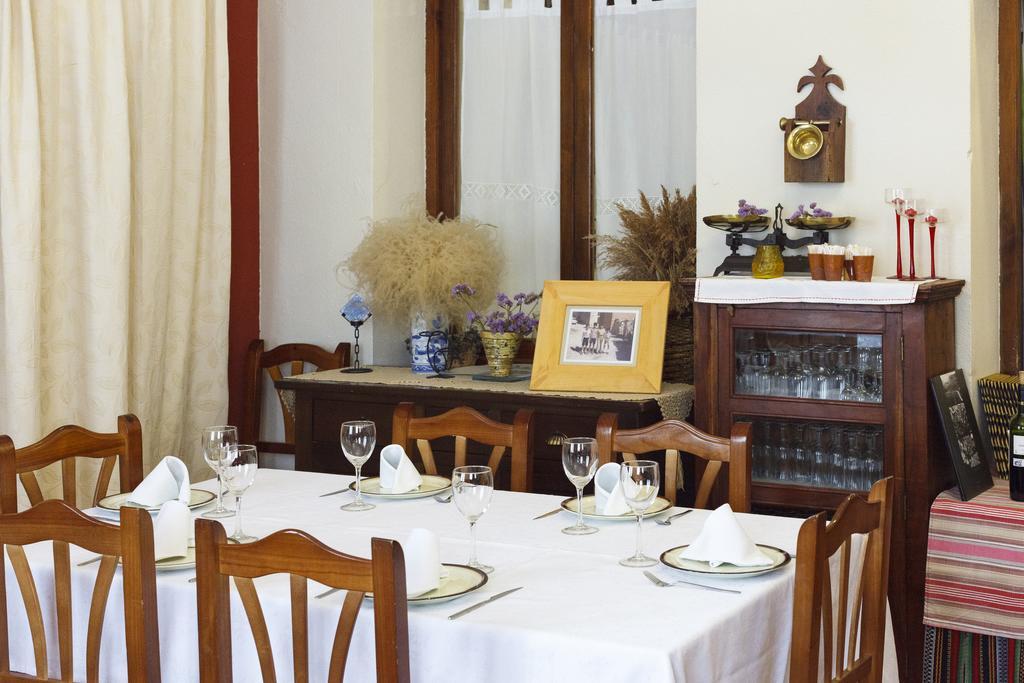 La Casa Del Tio Venancio Pensionat Caracenilla Exteriör bild