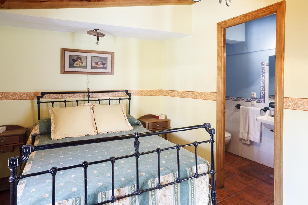 La Casa Del Tio Venancio Pensionat Caracenilla Rum bild