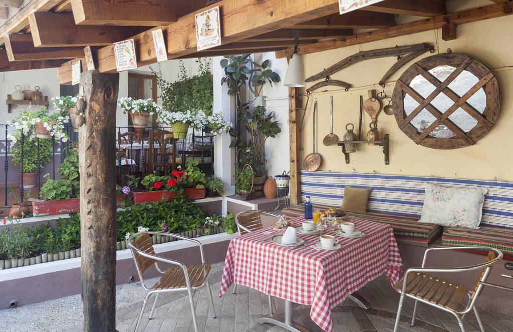 La Casa Del Tio Venancio Pensionat Caracenilla Exteriör bild