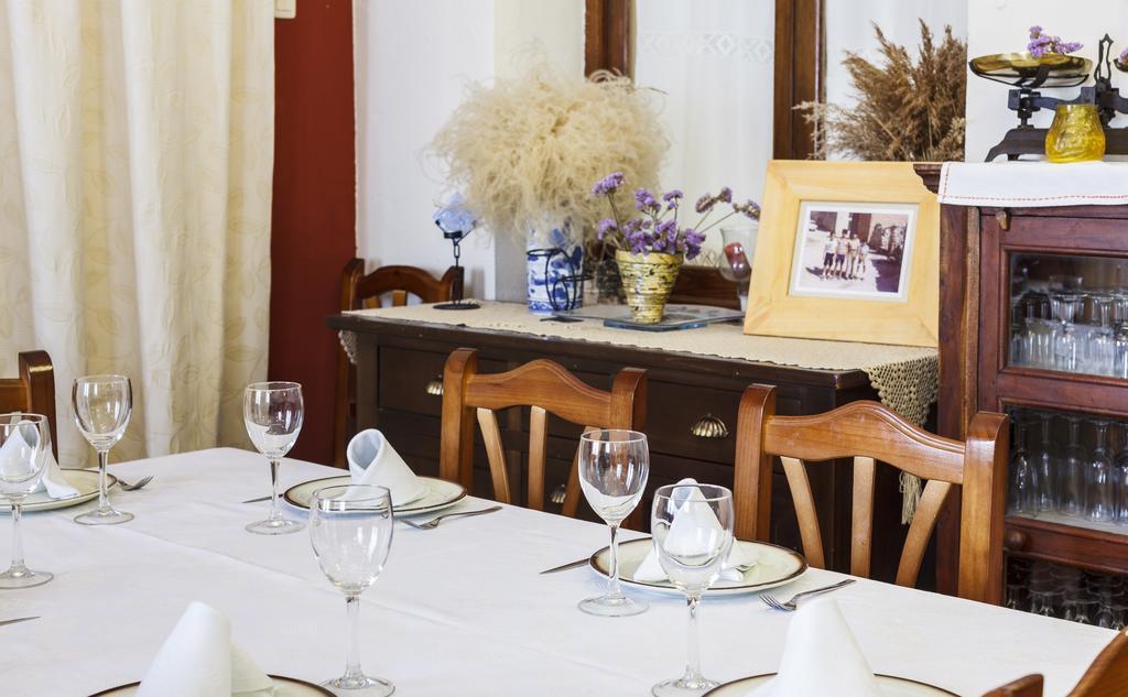 La Casa Del Tio Venancio Pensionat Caracenilla Exteriör bild