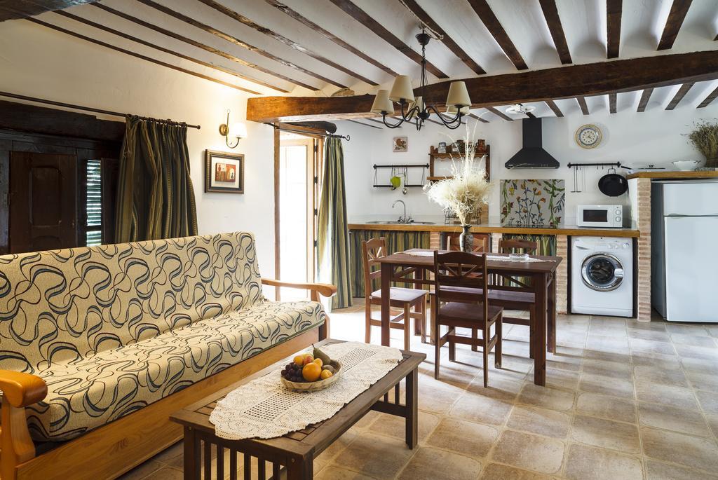 La Casa Del Tio Venancio Pensionat Caracenilla Rum bild