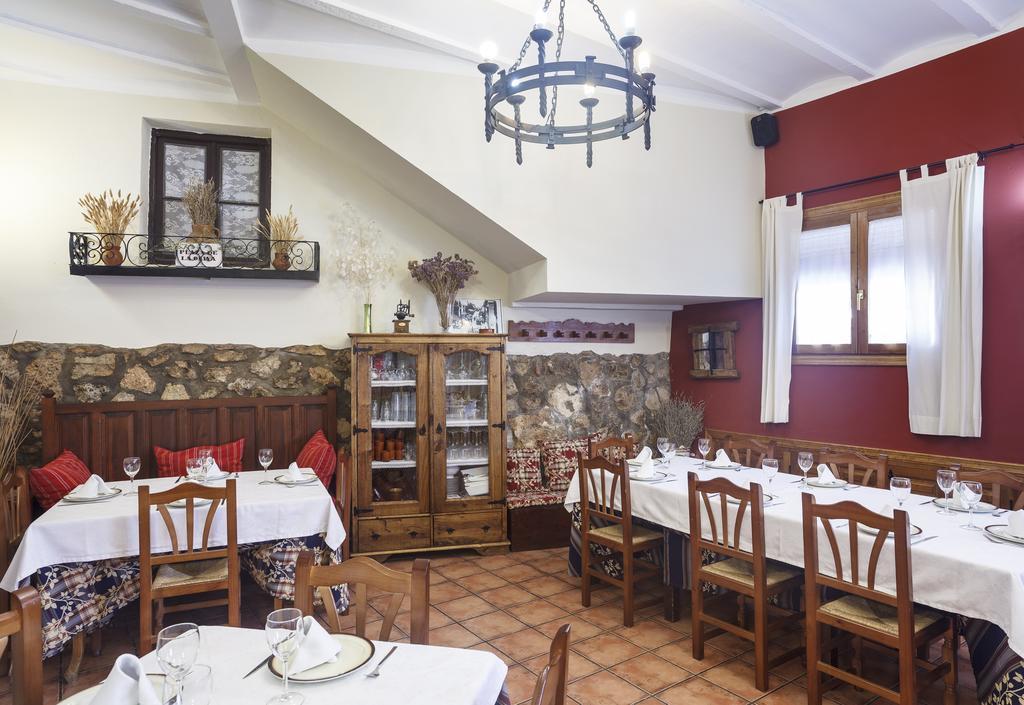 La Casa Del Tio Venancio Pensionat Caracenilla Exteriör bild